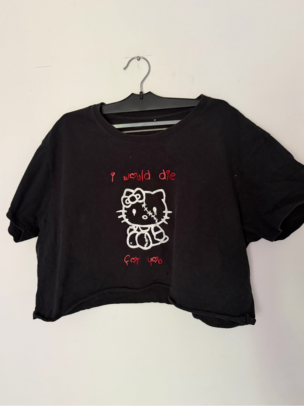 Hello Kitty Black Cropped Graphic Tee -